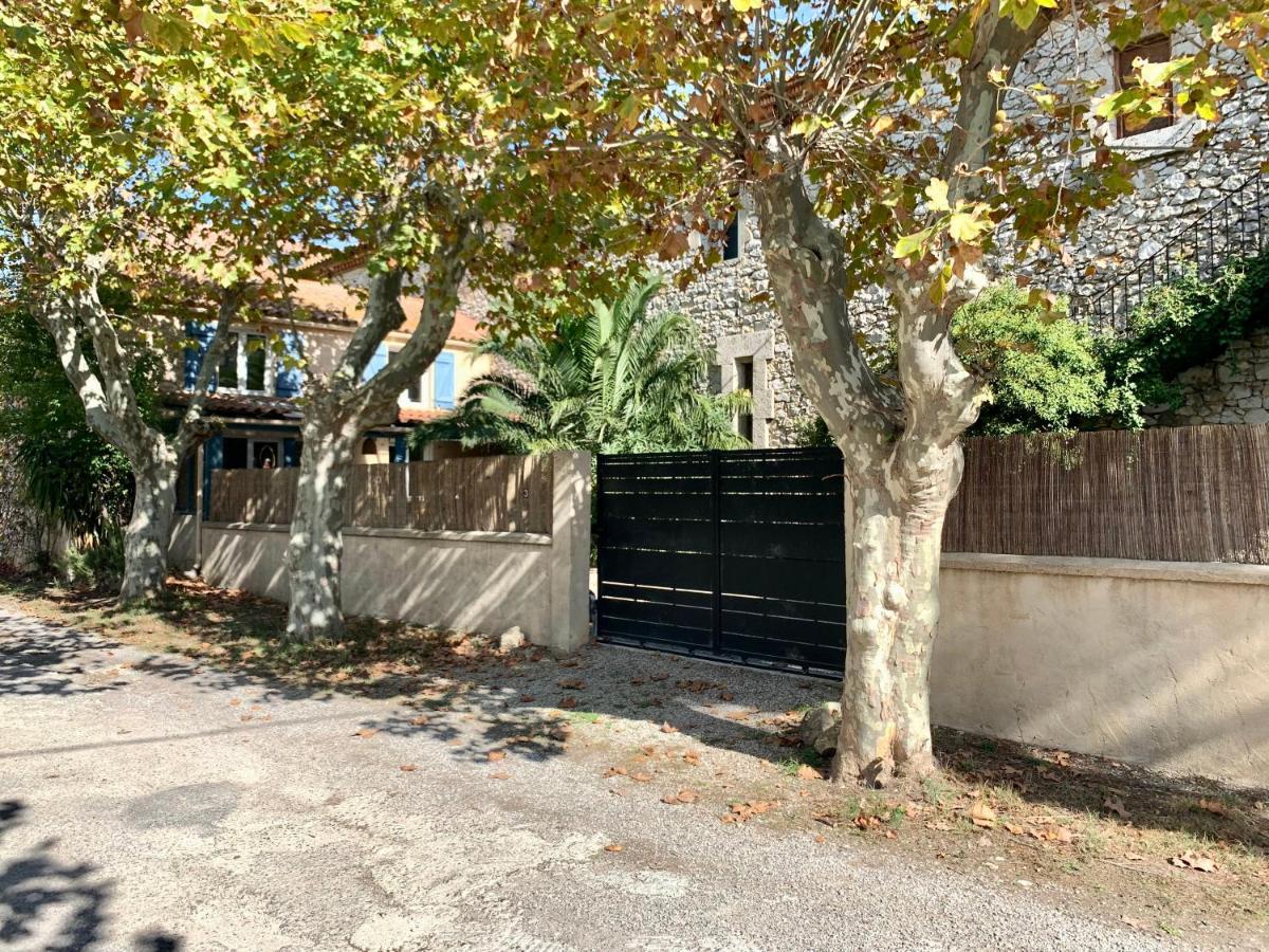 Jolie Maison Entre Et *